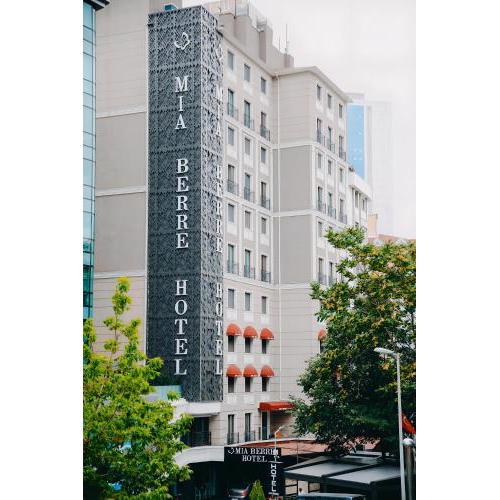 Mia Berre Hotels