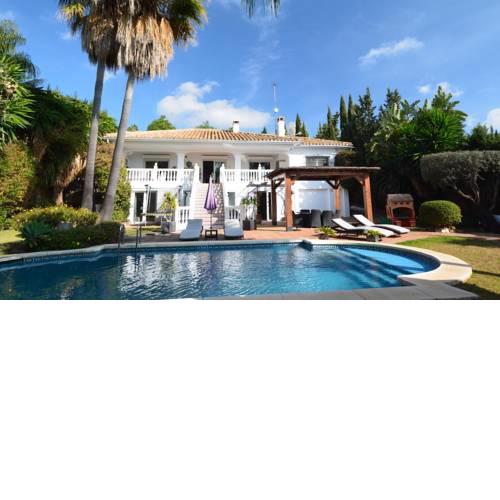 Mijas Villa Sleeps 12 Pool Air Con WiFi