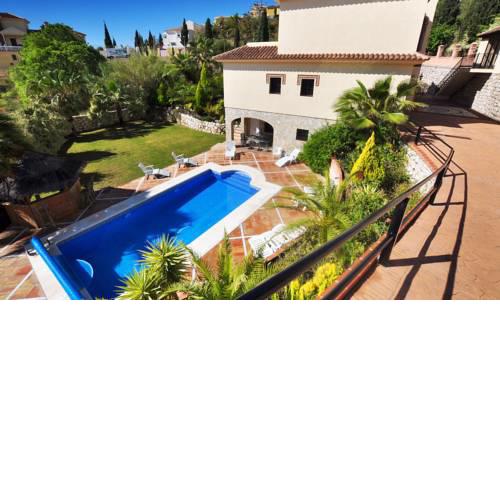 Mijas Villa Sleeps 15 Pool Air Con WiFi