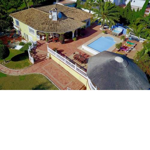 Mijas Villa Sleeps 15 Pool Air Con WiFi
