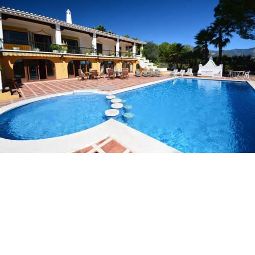 Mijas Villa Sleeps 15 Pool Air Con WiFi