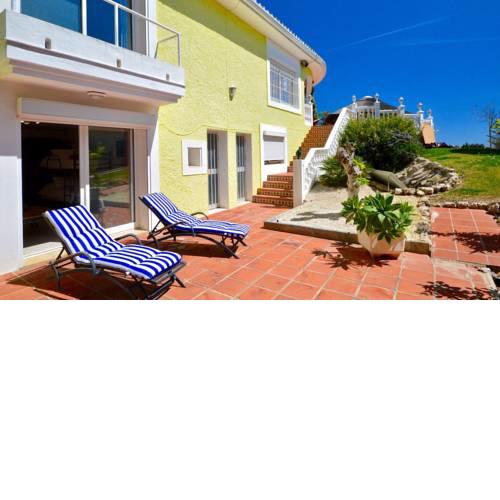 Mijas Villa Sleeps 4 with Pool and Air Con