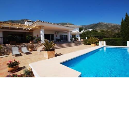 Mijas Villa Sleeps 8 Pool Air Con WiFi
