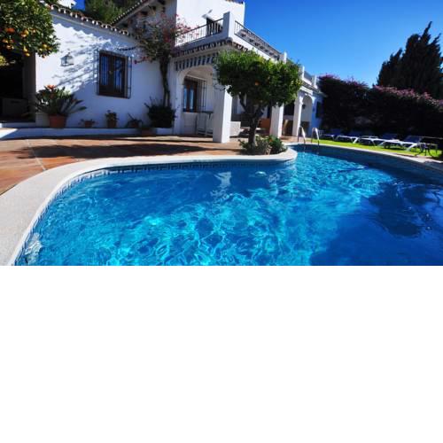 Mijas Villa Sleeps 8 Pool Air Con WiFi