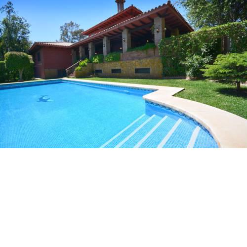 Mijas Villa Sleeps 8 Pool Air Con WiFi