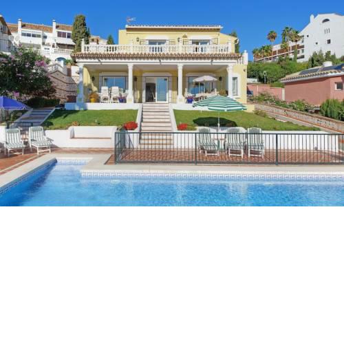 Mijas Villa Sleeps 8 Pool Air Con WiFi