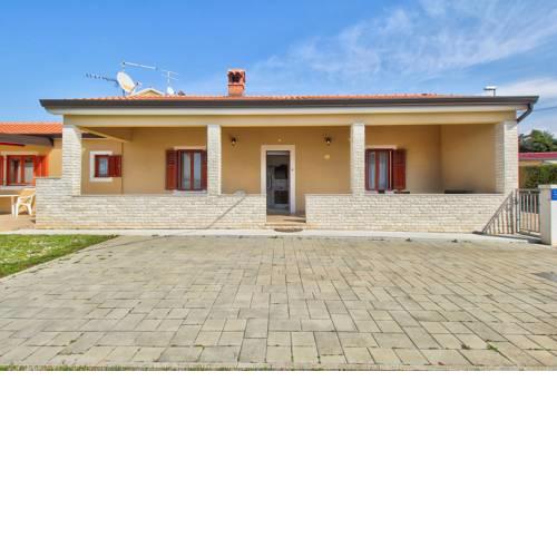 MIMA house with apartments