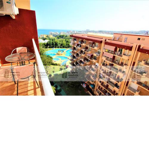 Minerva Apartamento. Vista al mar, la piscina y la montaña. 806.