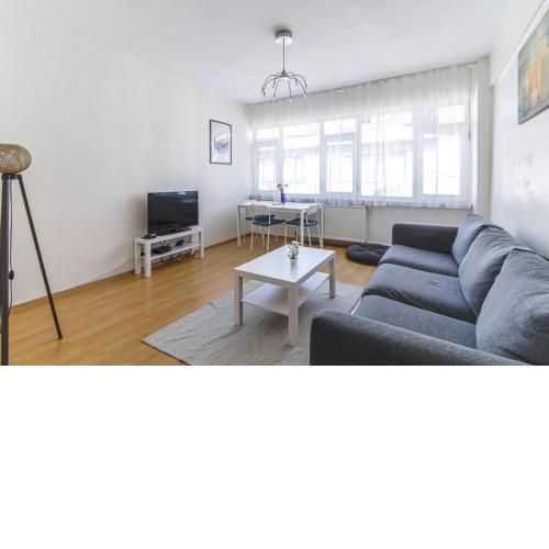 Minimal Flat w Balcony 14 min to Galataport