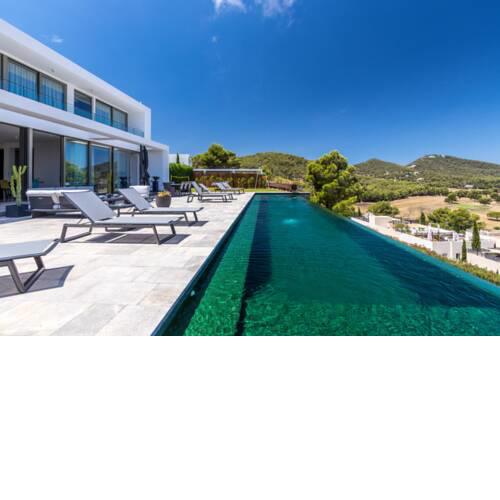 Minimal villa