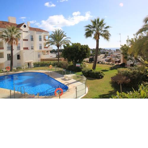 Miraflores Golf Gardens II Luxe Appartement at Riviera del Sol