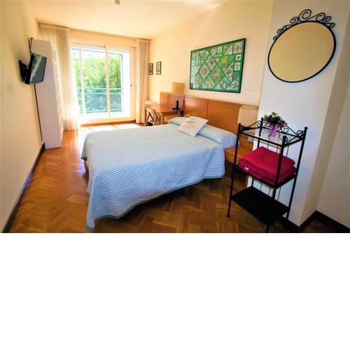 Mirasierra Suites Pamplona