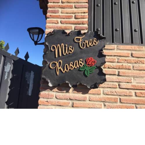 Mis Tres Rosas