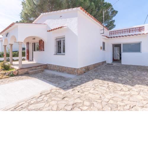 Moderin Holiday Home with Communal Pool in L'Escala Spain