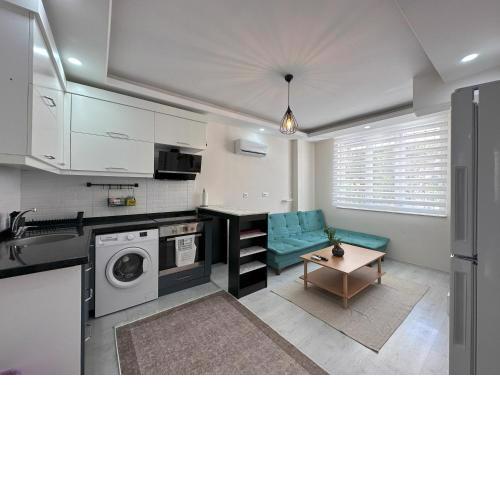 Modern 1-Bedroom Apartment in City Center