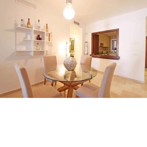Modern 2 bed apartment 10 min from Puerto Banus!