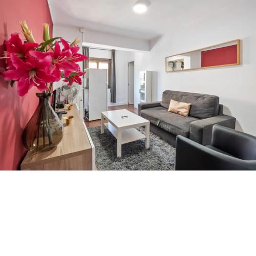 Modern 2 bedroom 15 min by car from La Fira