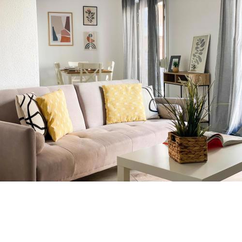 Modern 2 bedroom apartment close to city center