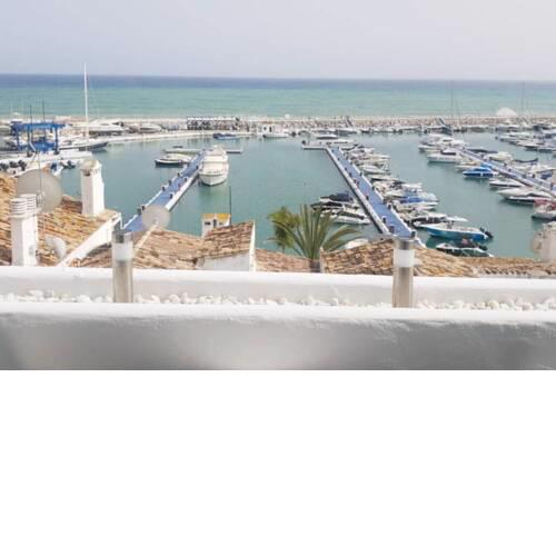 Modern 2 bedroom apartment in Puerto Banus