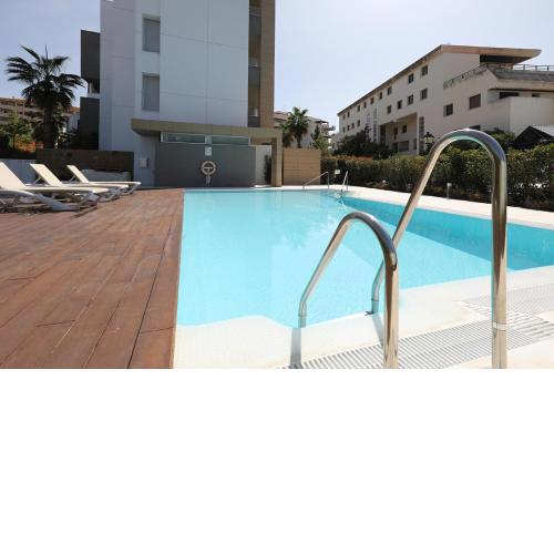 Modern 2 Bedroom Penthouse Close To Puerto Banus