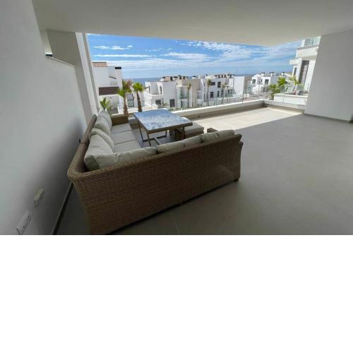 Modern 2 beds apartment in Alcaidesa