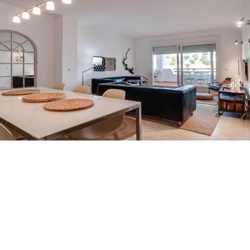 Modern 3 bed with golf views 21
