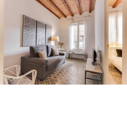 Modern 3-Bed with terrace in Lesseps