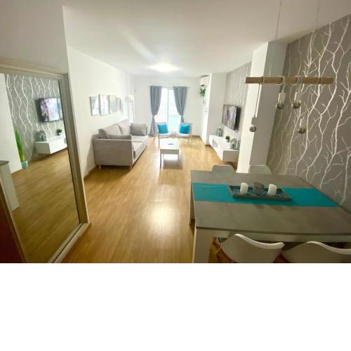 Modern 3 bedroom apartment in center of Denia