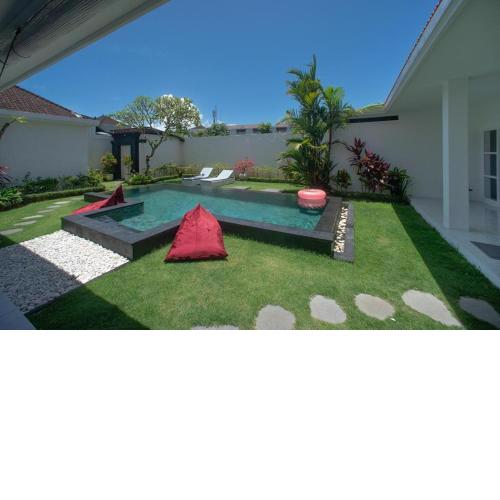 Modern 3 Bedrooms Villa Beach Walking Distance