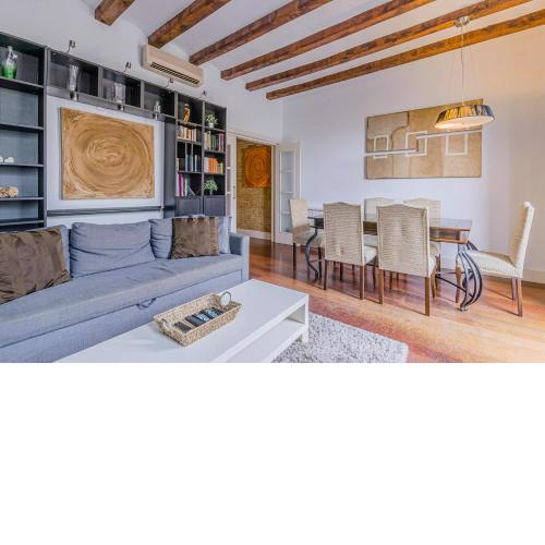 Modern and bright 3BD apartment by Gran Via - Plaza España