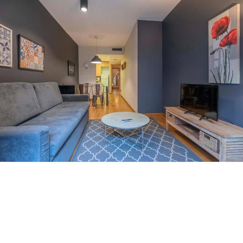 Modern and bright apartment in Eixample 2-2