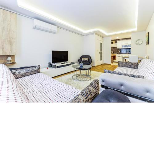 Modern and Central Flat Near Seashore and Marmaray