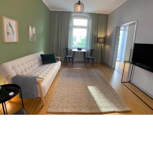 modern and elegant in stadtfeld-ost
