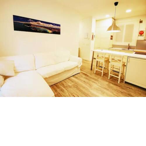 Modern Apartment in Central Romantic Quarter