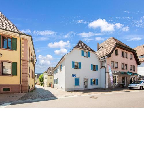 Modern Apartment in Herbolzheim with Extensive Kitchen