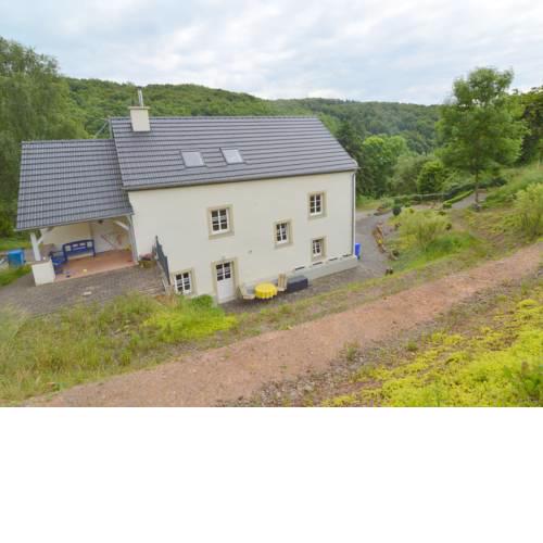 Modern Apartment in Plutscheid Germany near Forest