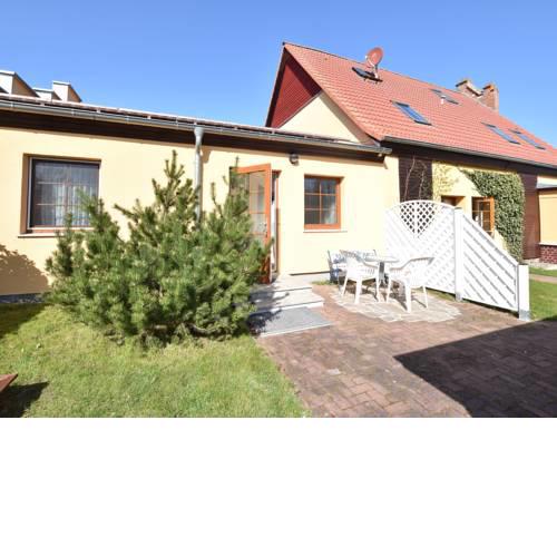 Modern Apartment in Rerik with Private Garden