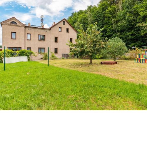 Modern apartment in Sebnitz with a terrace in Sebnitz