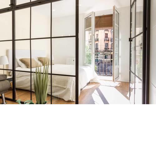 Modern Apartment in Toledo Street by Batuecas