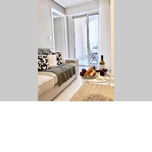 Modern Apartment Torrevieja - 2 bedrooms - balcony - AC