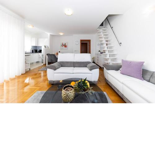 Modern apartment Zadar - Višnjik sport center area