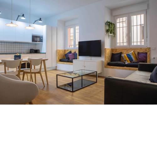 Modern Apt Sleeps 5, in Madrid's coolest district