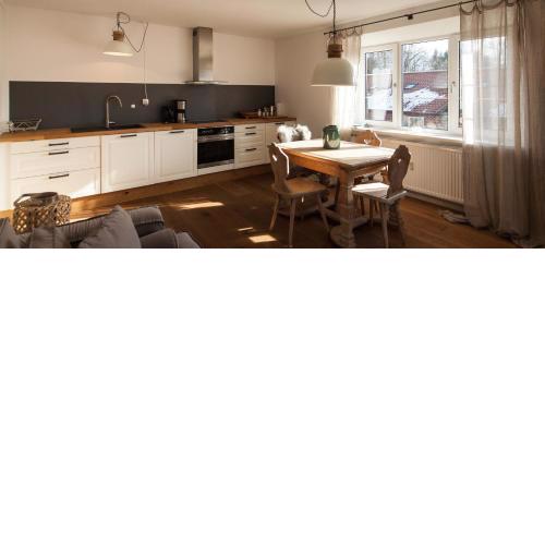 Modern-bayrische FeWo mit Seeblick