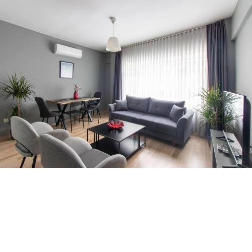Modern & Chic 2BR in Central Kadıköy near Hub!