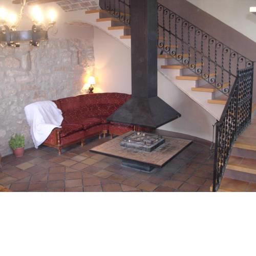 Modern Cottage in Sant Marti de Tous with Pool
