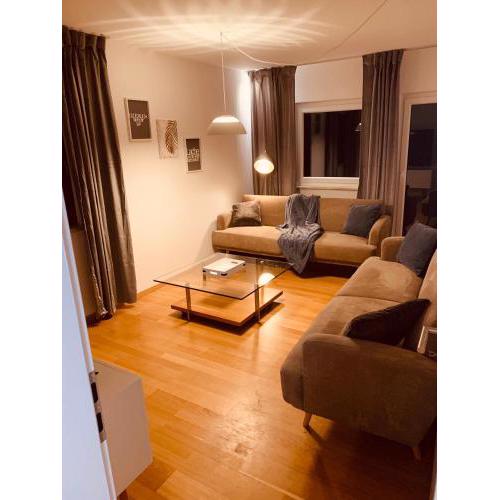 modern & cozy 2 Zimmer Wohnung, Balkon, Parkplatz