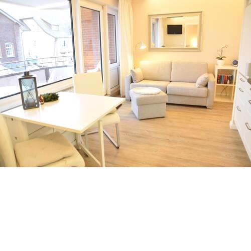 Modern eingerichtete, komfortable 2-Zimmer-Wohnung im 2. OG (Fahrstuhl vorh.)
