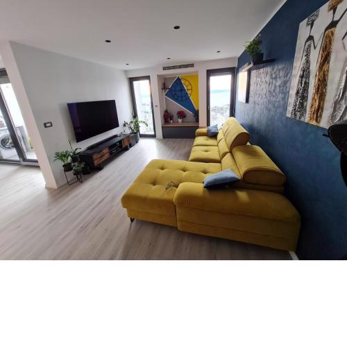 Modern Family Apartment ST