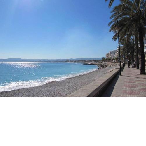 Modern flat central port zone 2 minutes from sea