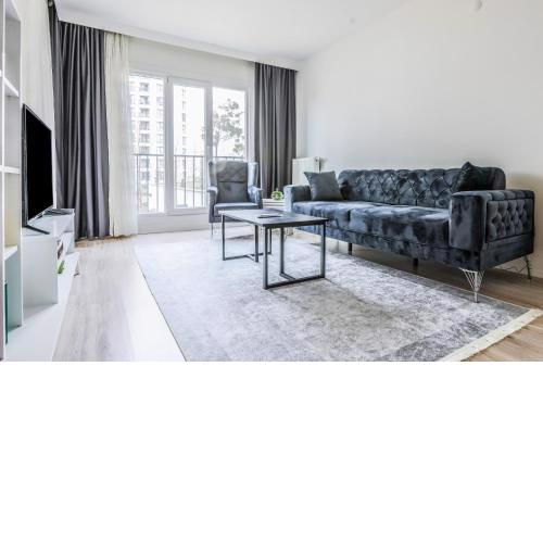 Modern Flat with Balcony in Tuzla